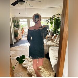 Tobi NWT emerald green lace off the shoulder long sleeve mini dress